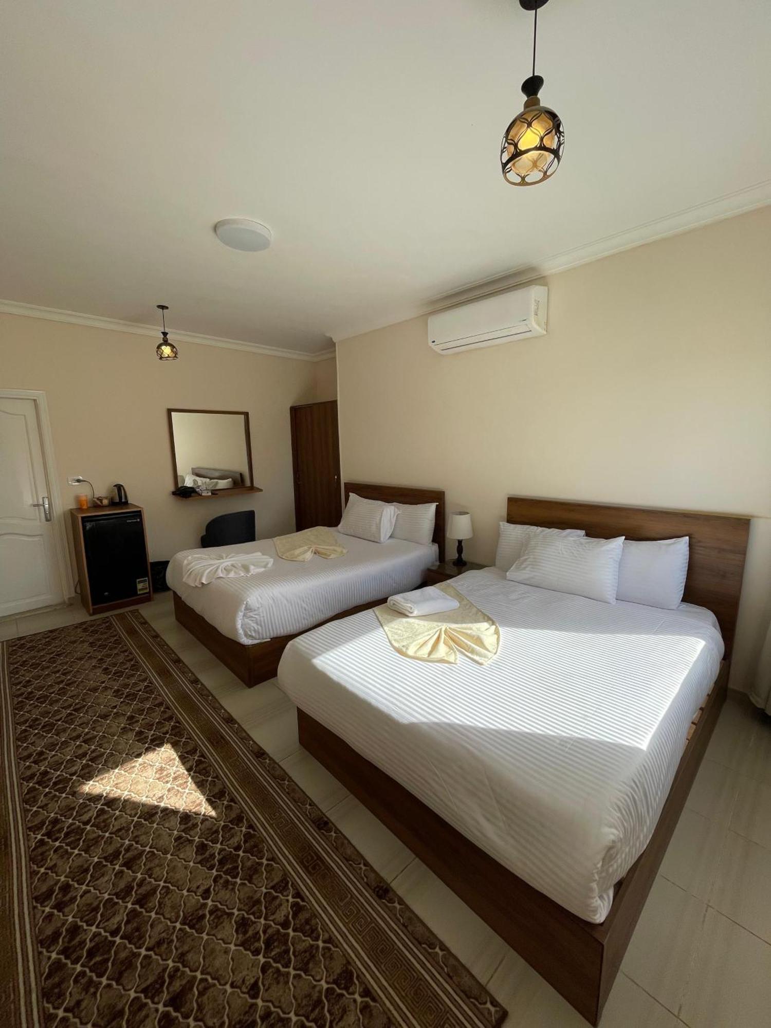 Kafret el-Gabal Glamour Pyramids View מראה חיצוני תמונה