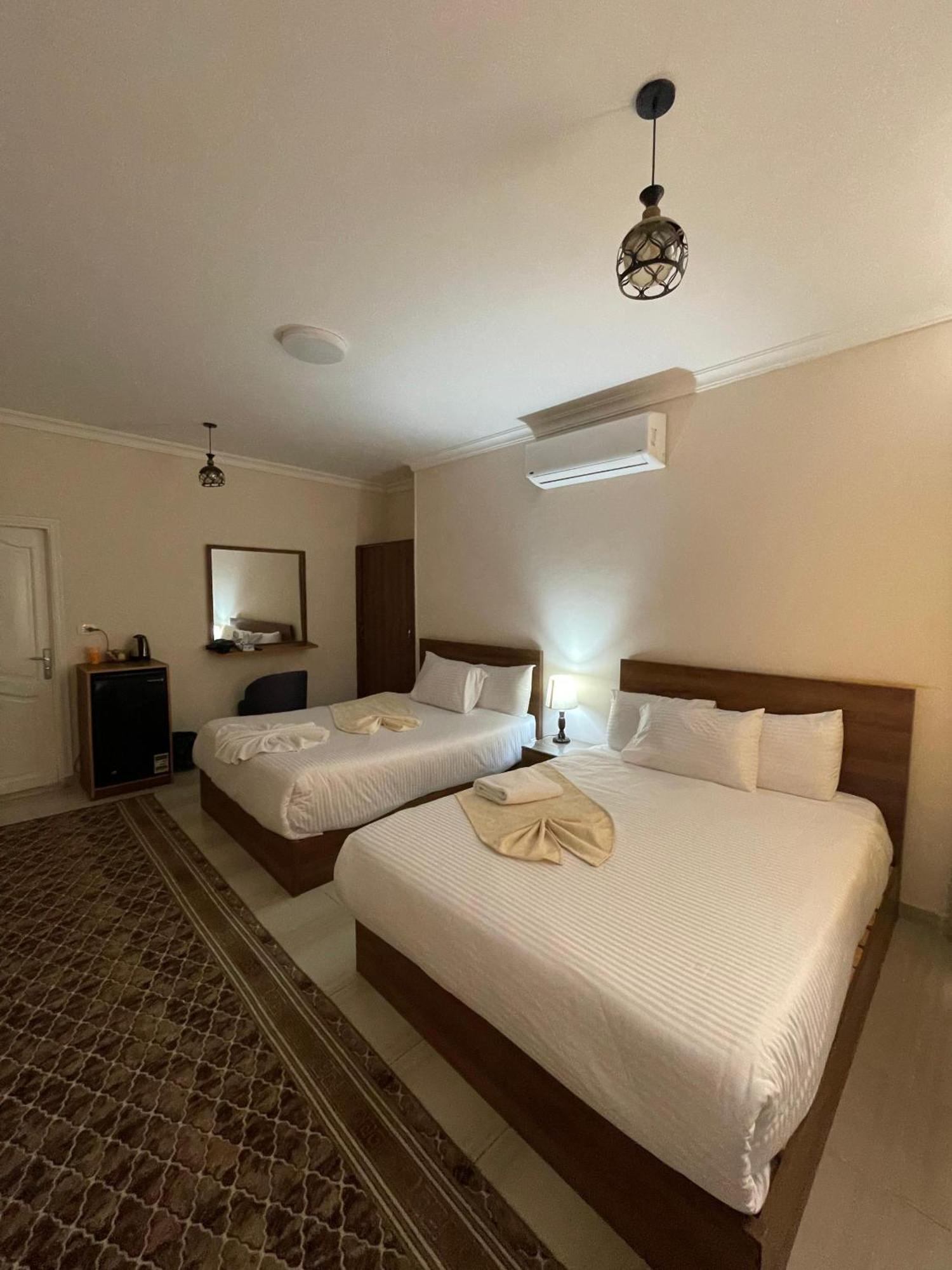 Kafret el-Gabal Glamour Pyramids View מראה חיצוני תמונה